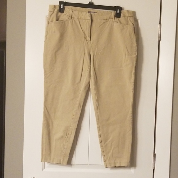 Maurices Pants - Maurices stretchy capris